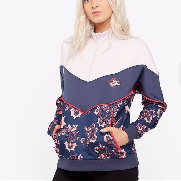 Nike sportswear floral jacket - Picture 3 of 6